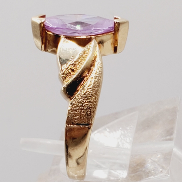 10k Solid Yellow Gold Marquise Purple CZ Ring - Picture 2 of 7